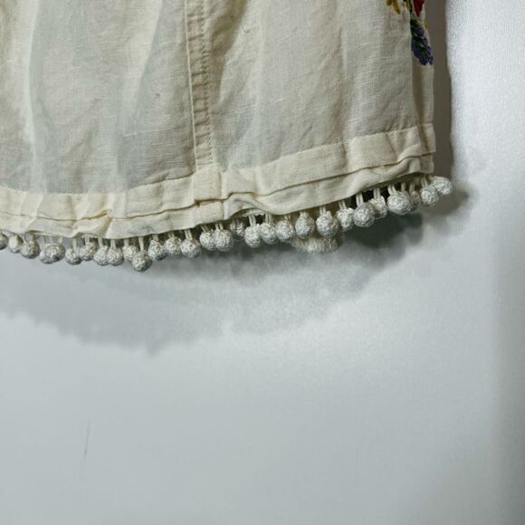 Moulinette Soeurs Anthropologie White Cotton Floral Embroidered Top Pom Tassels - Picture 2 of 10